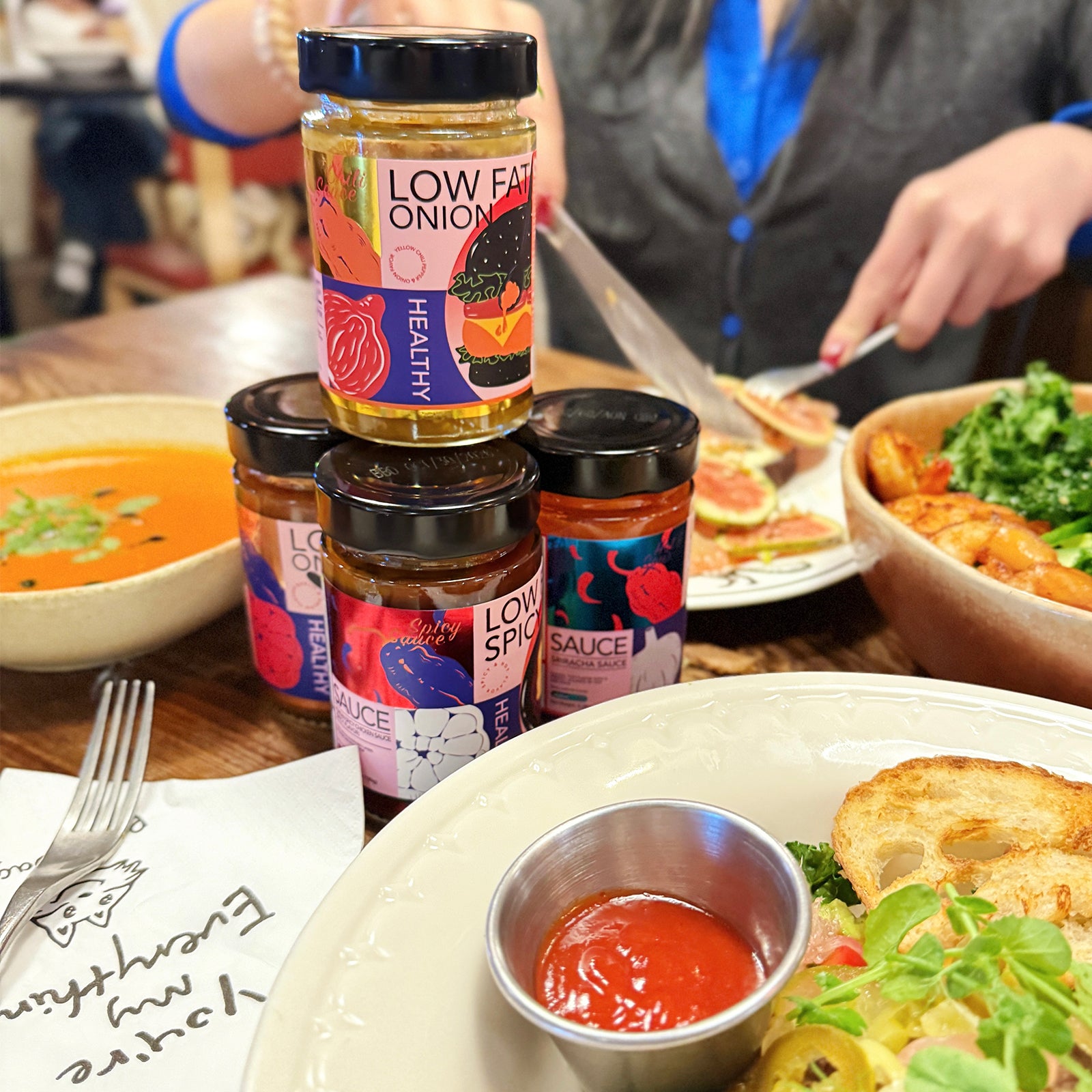 Dujosoo Flavor Variety Sauce Pack: Korean Spicy Chicken, Garlic Onion, Yellow Chili & Sriracha – 20 Bottles/Box (10070555656513) (10101353939265)